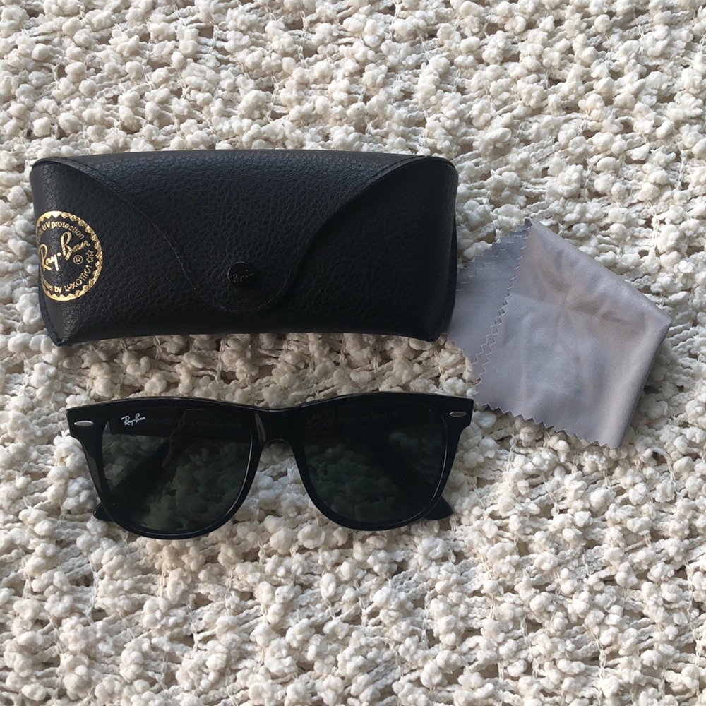 Ray-Ban Wayfarer Sunglasses